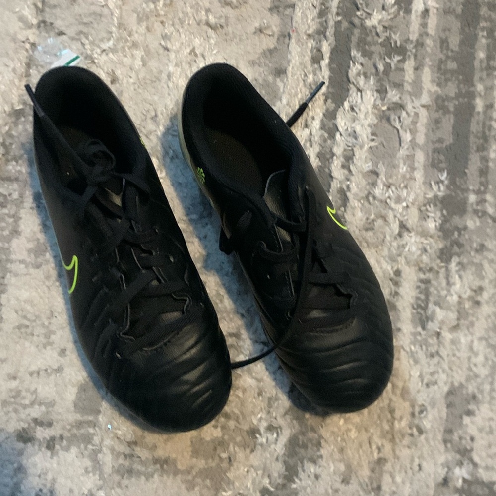 Nike black and lime green soccer cleats